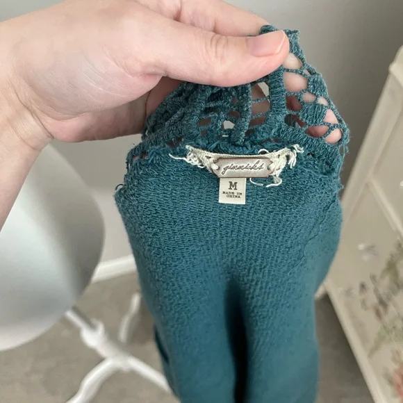 3/$20 Lace Teal Top - Picture 5 of 5